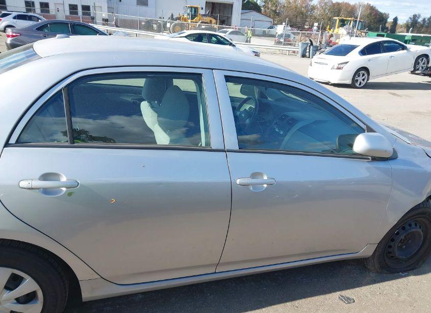 Photo 13 of 2010 Toyota Corolla LE (VIN 1NXBU4EE7AZ254982)