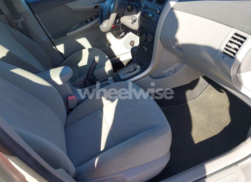 Photo 5 of 2010 Toyota Corolla LE (VIN 1NXBU4EE7AZ318759)