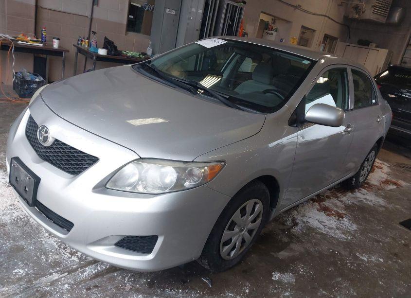 Photo 2 of 2010 Toyota Corolla LE (VIN 1NXBU4EE8AZ165566)