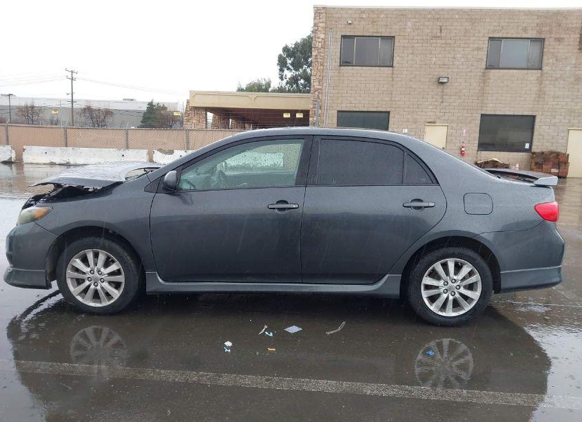 Photo 14 of 2010 Toyota Corolla S (VIN 1NXBU4EE8AZ202244)