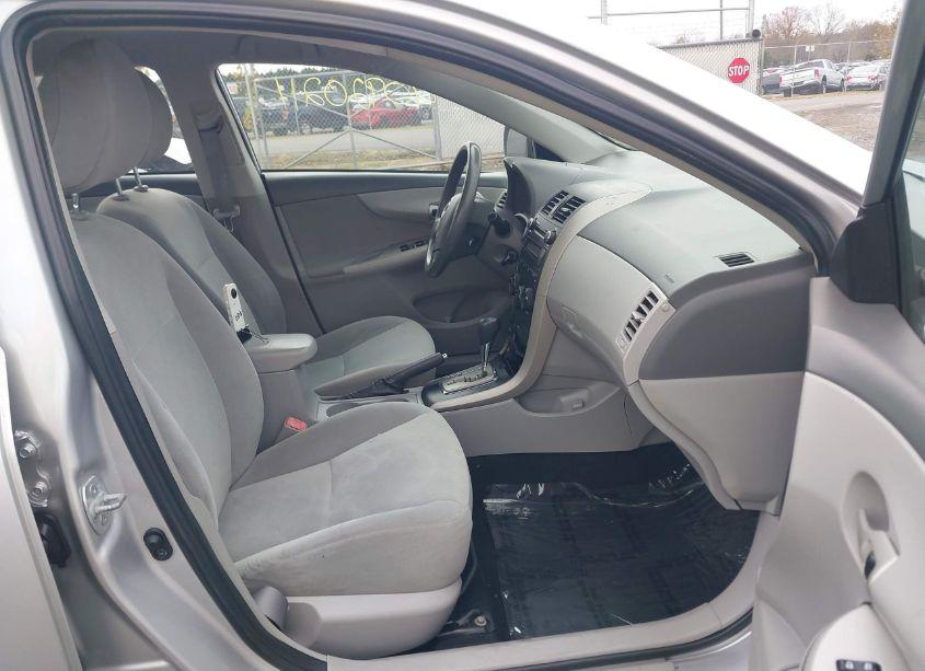 Photo 5 of 2010 Toyota Corolla LE (VIN 1NXBU4EE8AZ209324)