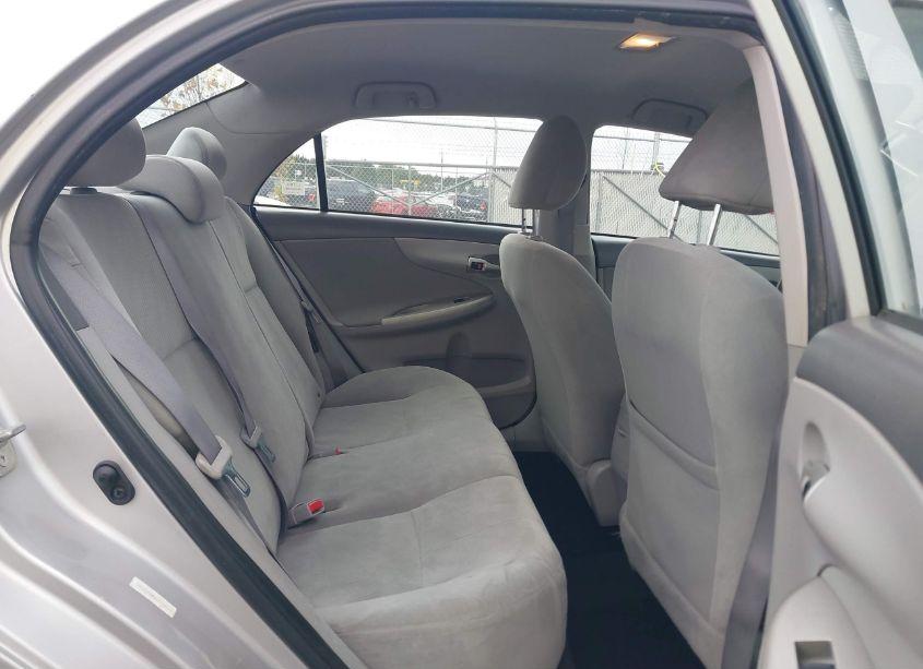 Photo 8 of 2010 Toyota Corolla LE (VIN 1NXBU4EE8AZ209324)