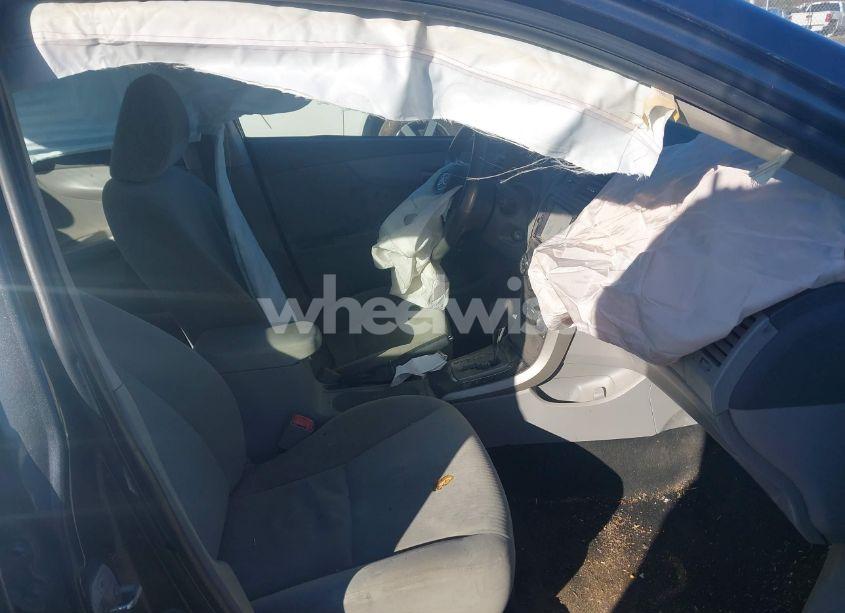 Photo 5 of 2010 Toyota Corolla LE (VIN 1NXBU4EE8AZ221375)