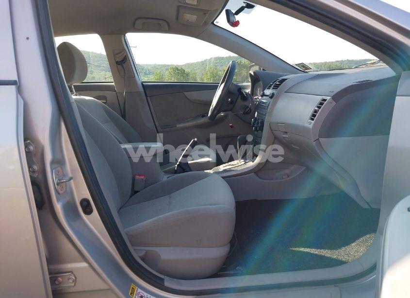 Photo 5 of 2010 Toyota Corolla LE (VIN 1NXBU4EE8AZ298585)