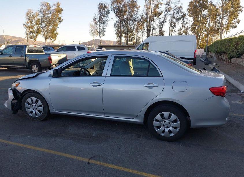 Photo 14 of 2010 Toyota Corolla LE (VIN 1NXBU4EE8AZ300657)