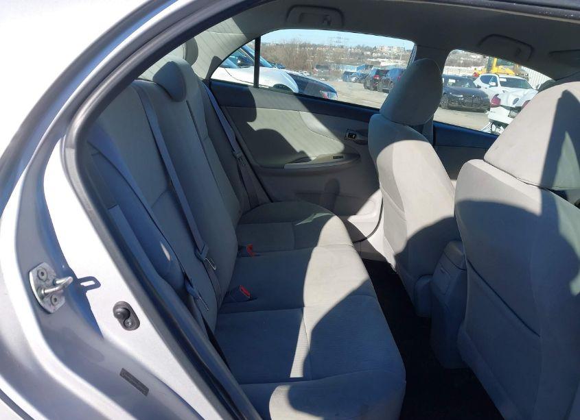 Photo 8 of 2010 Toyota Corolla LE (VIN 1NXBU4EE8AZ333609)