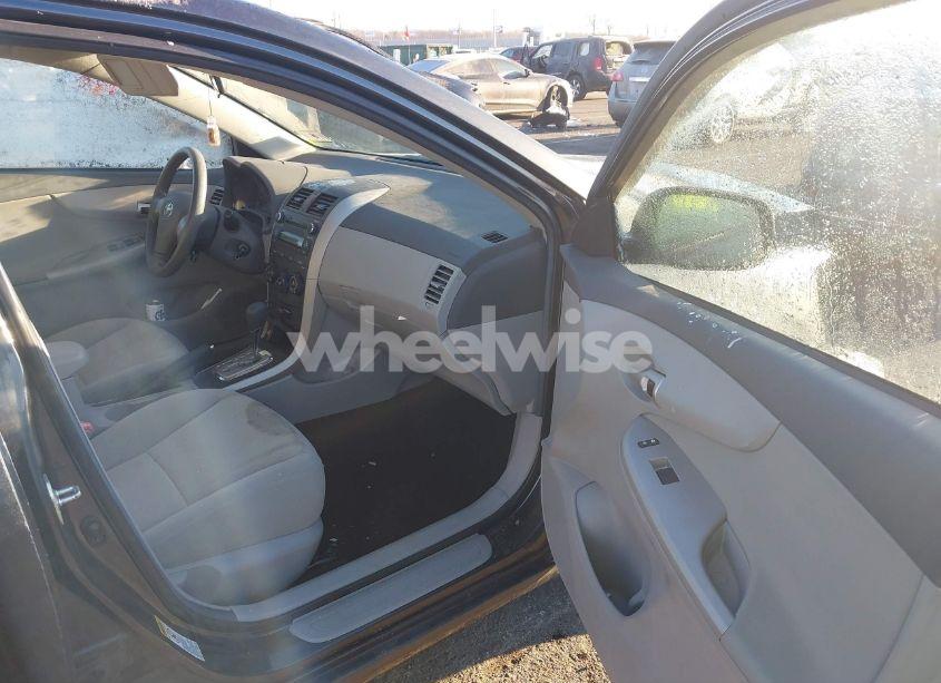 Photo 5 of 2010 Toyota Corolla LE (VIN 1NXBU4EE8AZ361345)