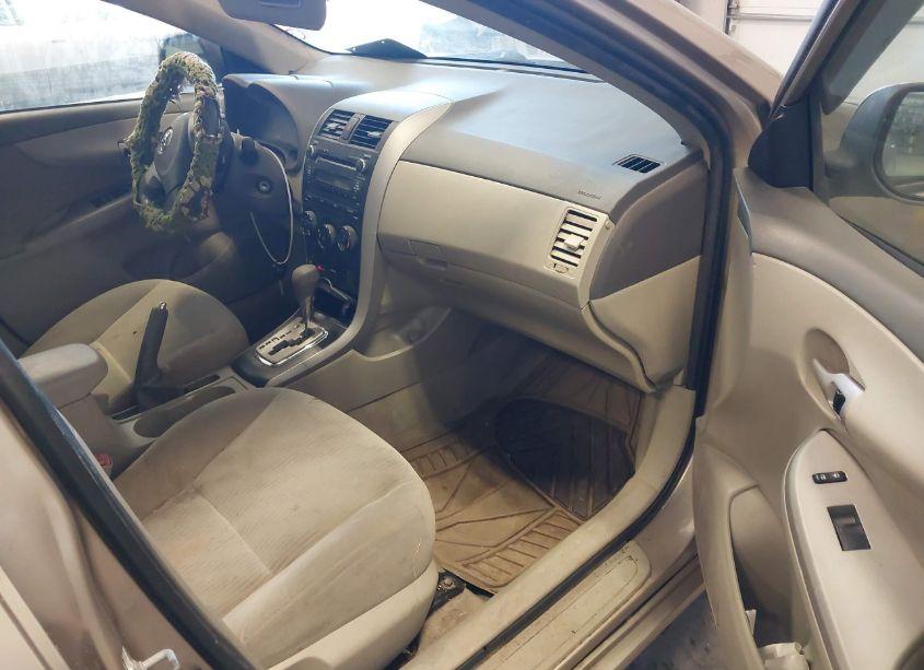 Photo 5 of 2010 Toyota Corolla LE (VIN 1NXBU4EE9AZ165902)