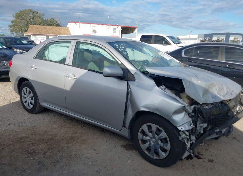 2010 Toyota Corolla LE (VIN 1NXBU4EE9AZ228481) main photo