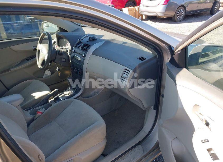 Photo 5 of 2010 Toyota Corolla LE (VIN 1NXBU4EEXAZ167643)