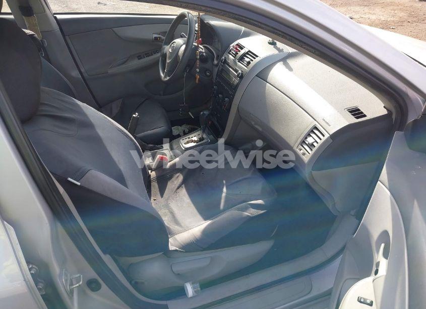 Photo 5 of 2010 Toyota Corolla LE (VIN 1NXBU4EEXAZ181381)