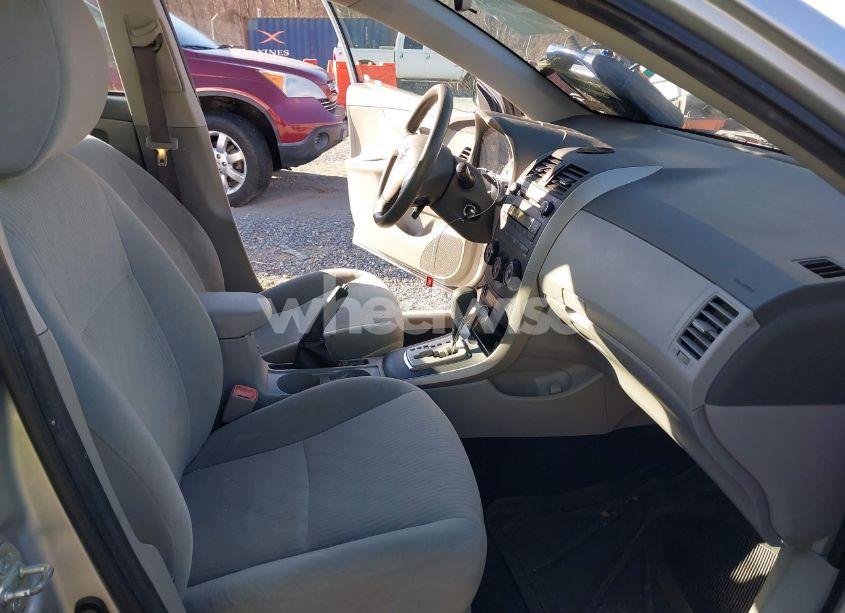 Photo 5 of 2010 Toyota Corolla LE (VIN 1NXBU4EEXAZ184538)