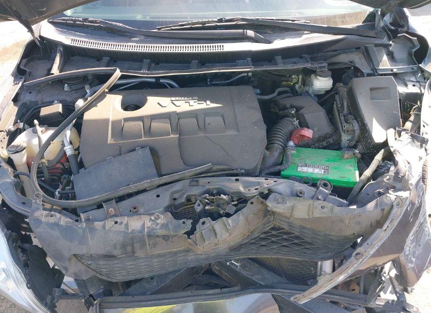 Photo 10 of 2010 Toyota Corolla LE (VIN 1NXBU4EEXAZ193496)