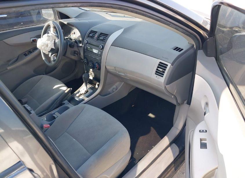 Photo 5 of 2010 Toyota Corolla LE (VIN 1NXBU4EEXAZ193496)