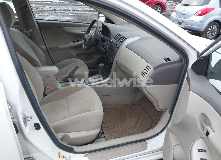 Photo 5 of 2010 Toyota Corolla LE (VIN 1NXBU4EEXAZ366725)