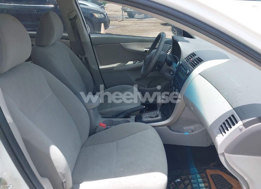 Photo 5 of 2010 Toyota Corolla LE (VIN 1NXBU4EEXAZ366790)