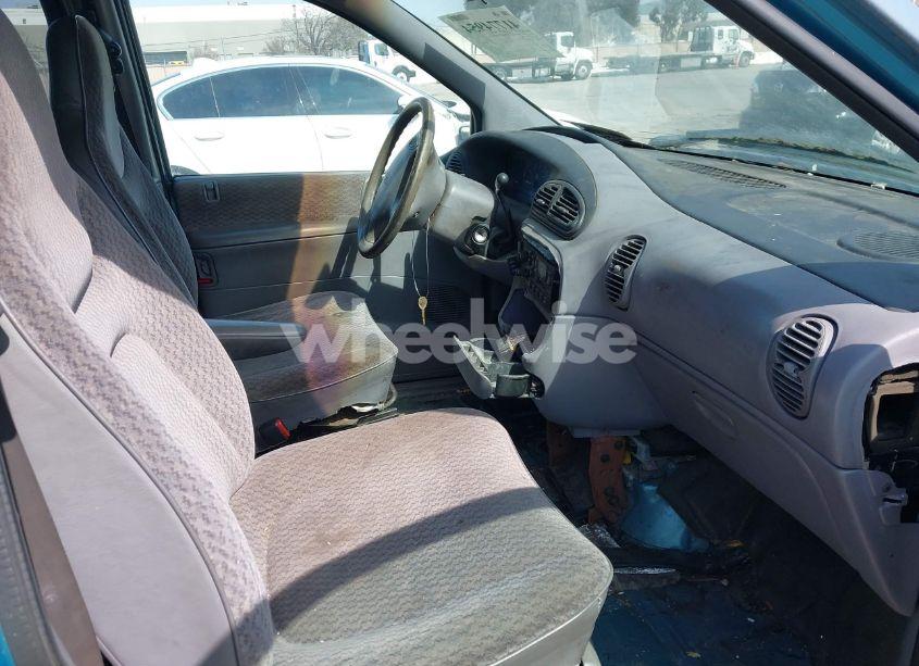 Photo 5 of 1999 Plymouth Grand VOYAGER SE (VIN 1P4GP44R5XB846256)