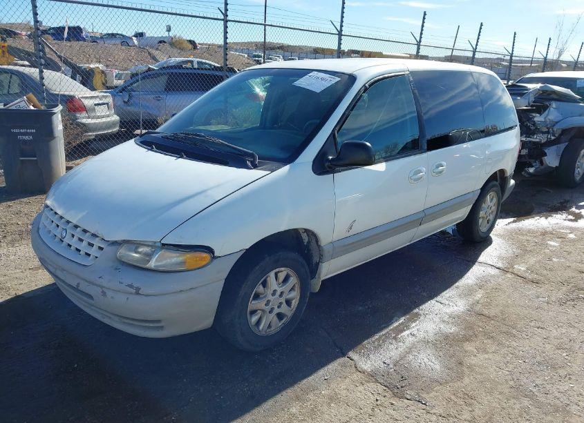 Photo 2 of 1996 Plymouth Voyager SE/RALLYE (VIN 1P4GP45R2TB333720)