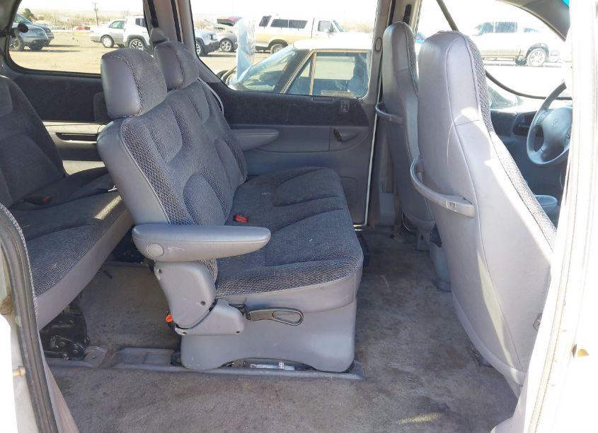 Photo 8 of 1996 Plymouth Voyager SE/RALLYE (VIN 1P4GP45R2TB333720)