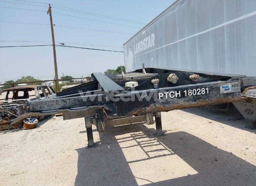 Photo 10 of 2019 Pratt Industries INC CONTAINER CHASSIS (VIN 1P9CD3828KN343577)