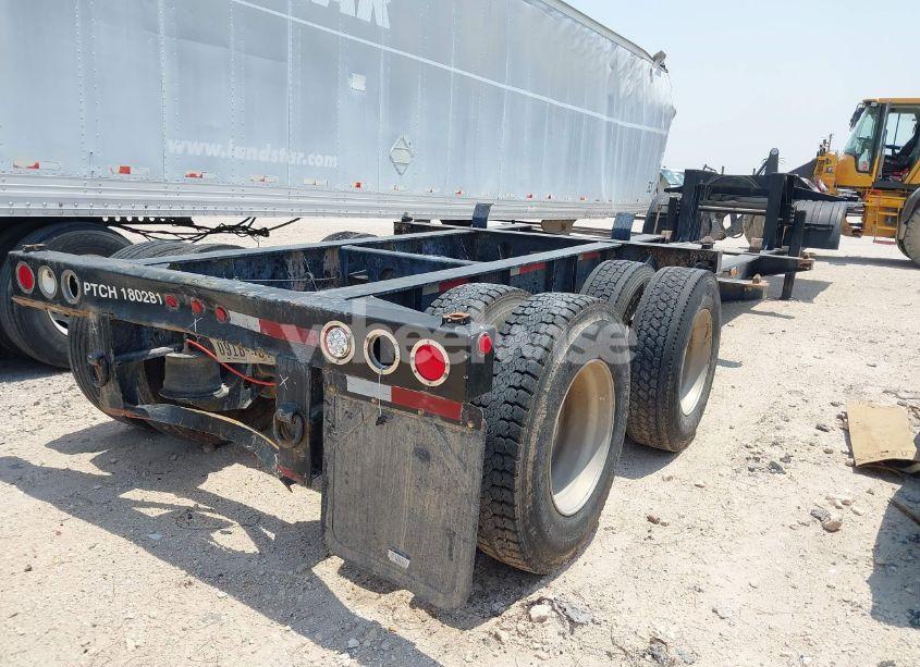 Photo 4 of 2019 Pratt Industries INC CONTAINER CHASSIS (VIN 1P9CD3828KN343577)