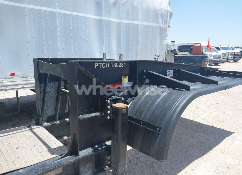 Photo 5 of 2019 Pratt Industries INC CONTAINER CHASSIS (VIN 1P9CD3828KN343577)