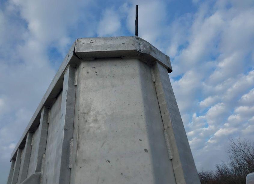 Photo 6 of 2005 Ravens Metal PRODUCTS INC TRAILER (VIN 1R1F1482X5K550529)