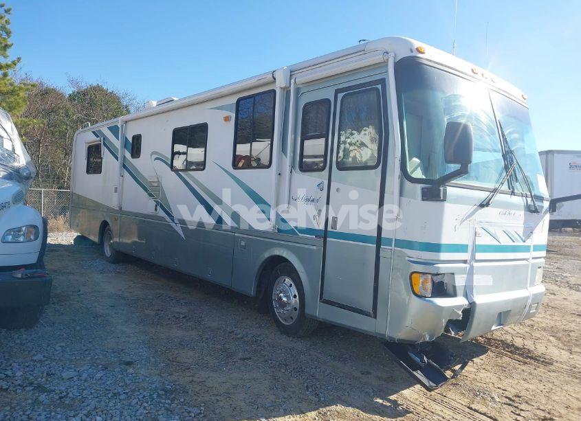 2000 Monaco Diplomat N/A (VIN 1RF120614Y2010022) main photo