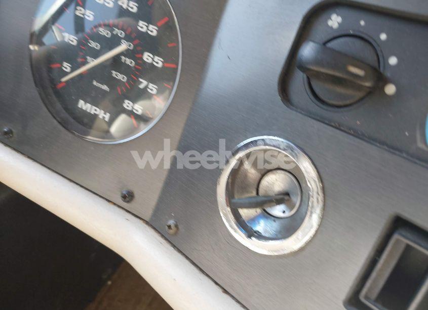 Photo 11 of 2000 Monaco Diplomat N/A (VIN 1RF120614Y2010022)