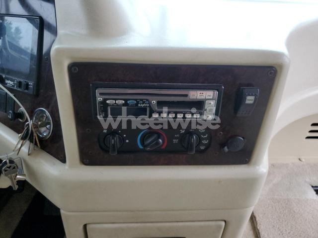 Photo 8 of 2001 ROADMASTER RAIL DYANASTER (VIN 1RF12061712013843)