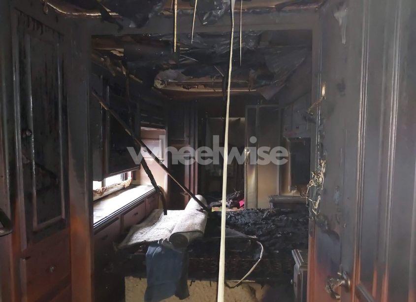 Photo 12 of 2005 Roadmaster Rail MONOCOQUE (VIN 1RF43554152032316)