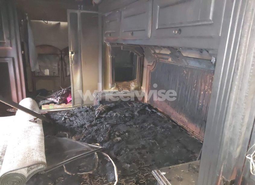 Photo 13 of 2005 Roadmaster Rail MONOCOQUE (VIN 1RF43554152032316)