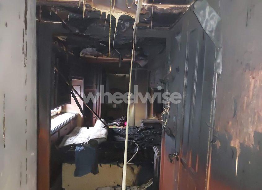 Photo 6 of 2005 Roadmaster Rail MONOCOQUE (VIN 1RF43554152032316)