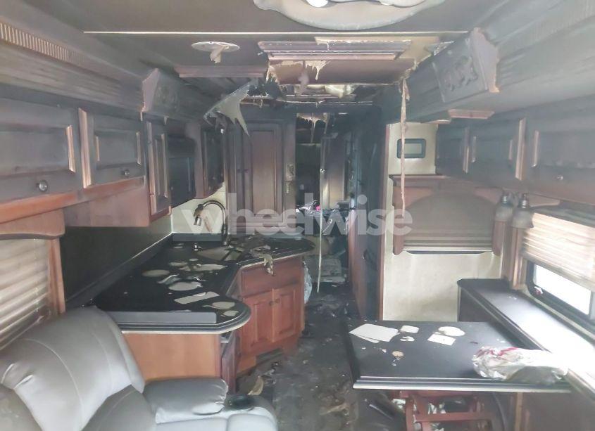 Photo 8 of 2005 Roadmaster Rail MONOCOQUE (VIN 1RF43554152032316)