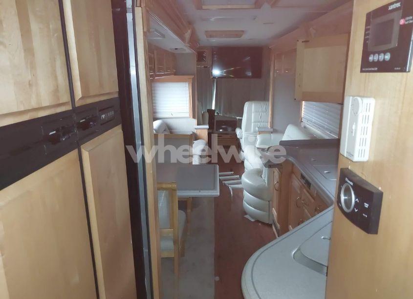 Photo 5 of 2005 Roadmaster Rail MONOCOQUE (VIN 1RF43561352030345)