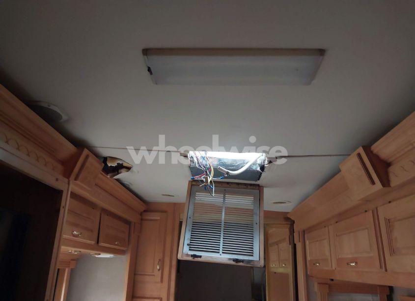 Photo 6 of 2005 Roadmaster Rail MONOCOQUE (VIN 1RF43561352030345)