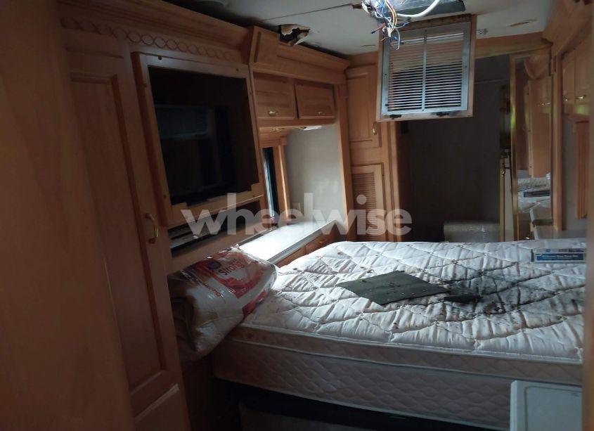 Photo 8 of 2005 Roadmaster Rail MONOCOQUE (VIN 1RF43561352030345)