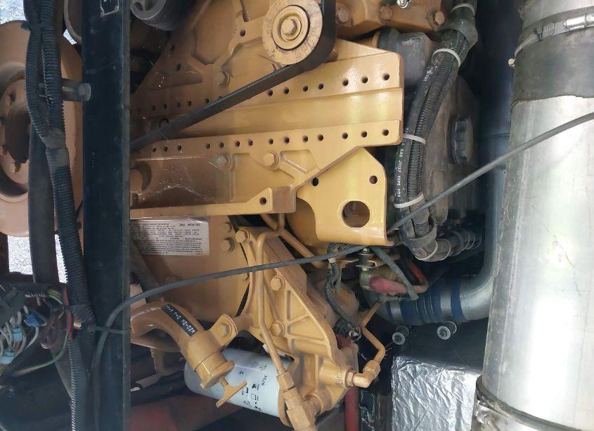 Photo 10 of 2005 Roadmaster Rail MAGNUM B-SERIES AIR (VIN 1RFC9544851032461)