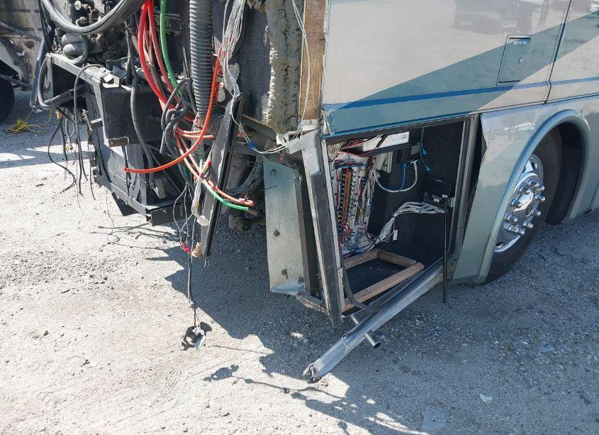 Photo 18 of 2005 Roadmaster Rail MAGNUM B-SERIES AIR (VIN 1RFC9544851032461)