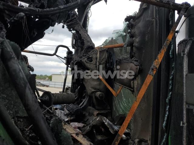 2024 JOHN DEERE TRACTOR (VIN 1RW8280DLRC242553) main photo