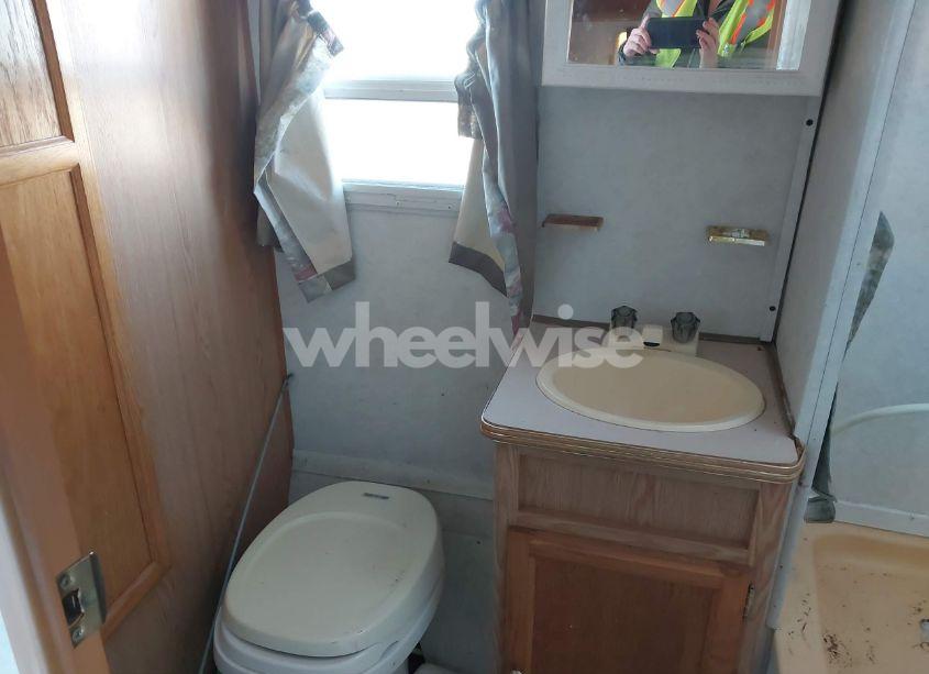 Photo 12 of 2000 Starcraft Starlite (VIN 1SABS02M1Y1EM8530)