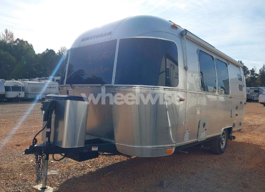 Photo 2 of 2023 Airstream Caravel N/A (VIN 1STCMAD12PJ567472)