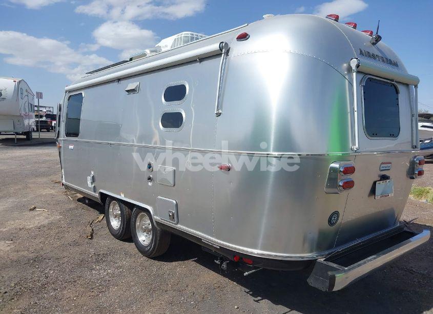 Photo 3 of 2024 Airstream International (VIN 1STKFAG26RJ572896)