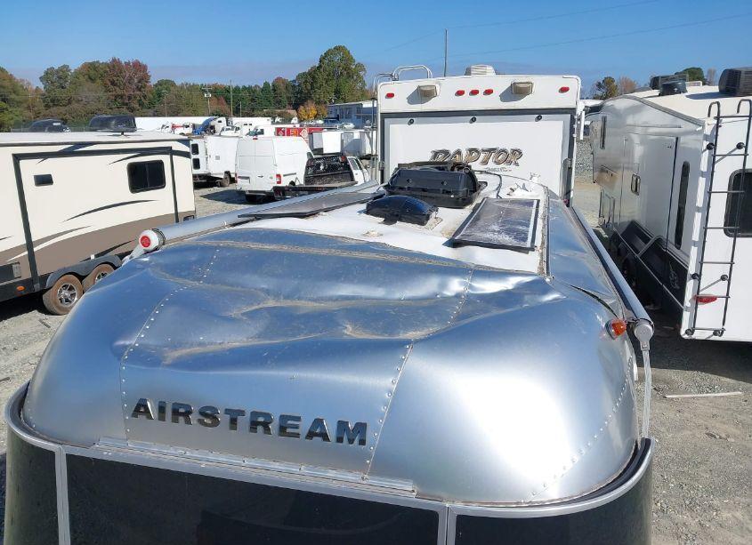 Photo 6 of 2023 Airstream Caravel N/A (VIN 1STVMAF18PJ567658)