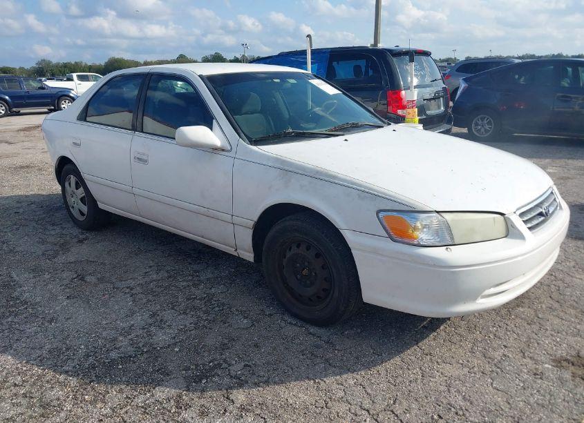 2001 Toyota Camry (VIN 1T2BF22K010339272) main photo