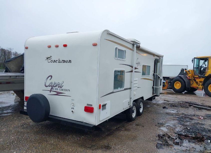 Photo 4 of 2005 Coachmen Capri (VIN 1TC2B483753001679)