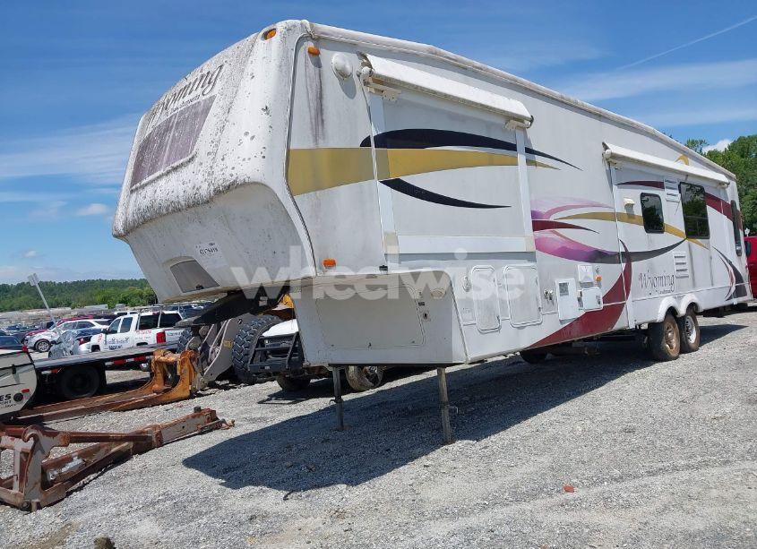 Photo 2 of 2008 Coachmen Hmanwyomin (VIN 1TC3B684281305219)