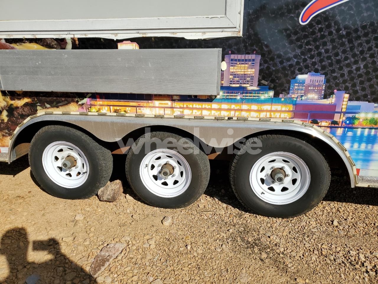 Photo 7 of 2023 UFT MOBILE SOLUTIONS UFT-CT24 FOOD TRAILER (VIN 1U9BE2432PM175005)