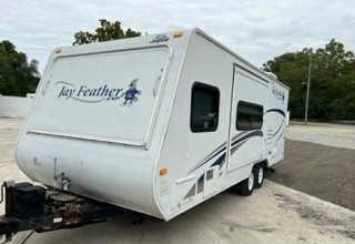 Photo 2 of 2009 Jayco Featherlite N/A (VIN 1UJBJ02K491JB0153)