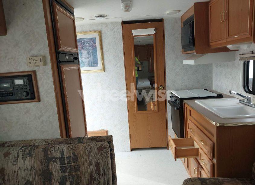 Photo 8 of 1998 Jayco Eagle 246FB TRAVEL TRAILER (VIN 1UJBJ02M2W1CV0304)